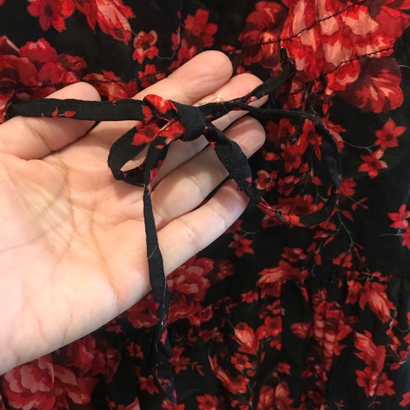 Free people blk/red floral tunic top.  Xs - Picture 7 of 9